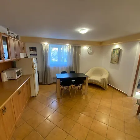 Daire Na Ustrzyckiej *